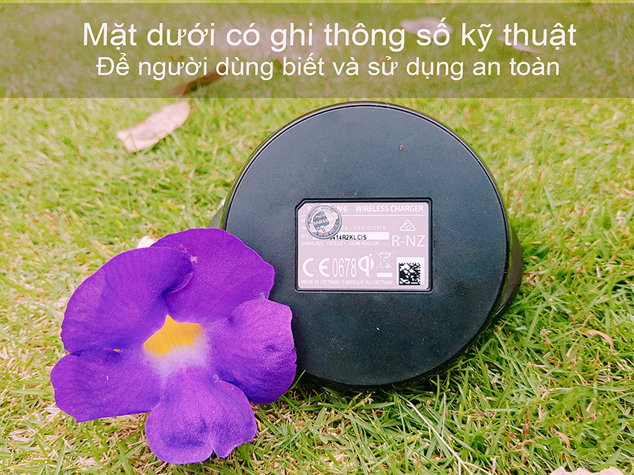 Đế sạc nhanh không dây Galaxy S9 chính hãng Đế sạc nhanh không dây Galaxy S9 chính hãng