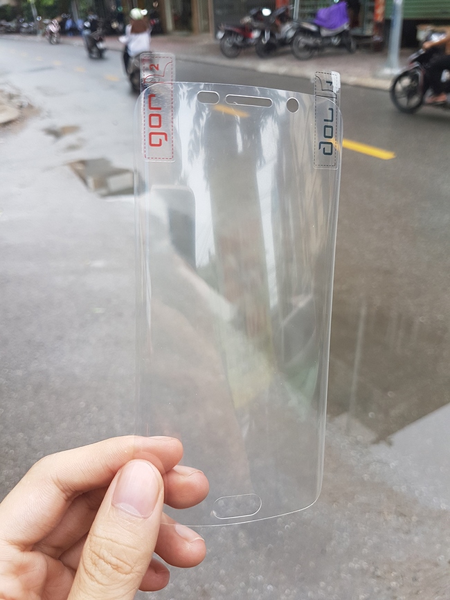 Miếng dán màn hình Galaxy S6 Edge hiệu Gor Miếng dán màn hình Galaxy S6 Edge hiệu Gor