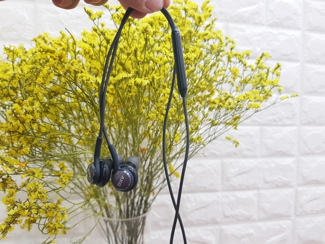 Tai nghe AKG Samsung S9 Plus chính hãng Tai nghe AKG Samsung S9 Plus chính hãng