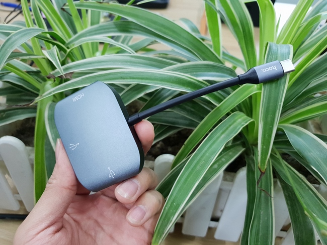 Cáp chuyển từ USB type C sang HDMI + USB 3.0 + USB 2.0 hiệu Hoco 