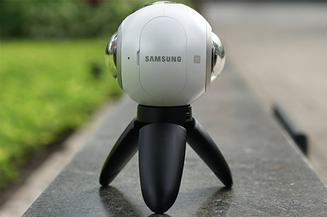 Camera Samsung Gear 360 2016 C200 giá Camera Samsung Gear 360 2016 C200 giá