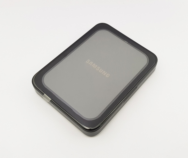 Dock sạc pin rời Galaxy J5 chính hãng màu đen