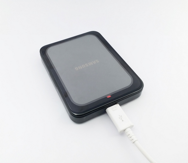 Dock sạc pin rời Galaxy J5 chính hãng màu đen