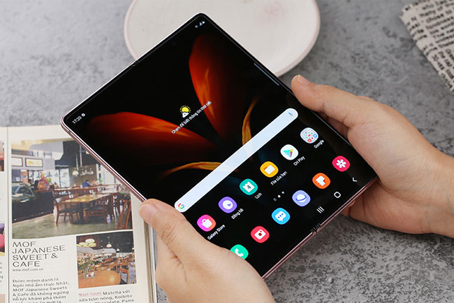 Ép kính Galaxy Z Fold| Flip chính hãng giá bao nhiêu