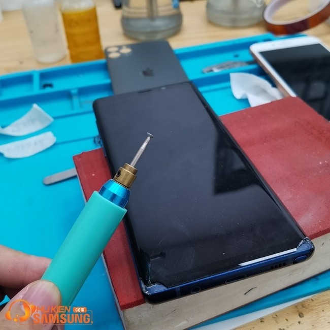 thay mặt kín Note 9 chính hãng giá bao nhiêu