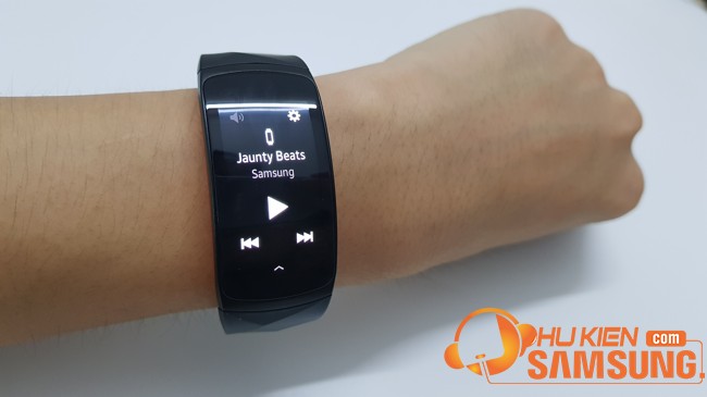 trên tay gear fit 2 pro giá rẻ nhất HCM