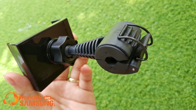 giá đỡ điện thoại ghế sau trên oto giá