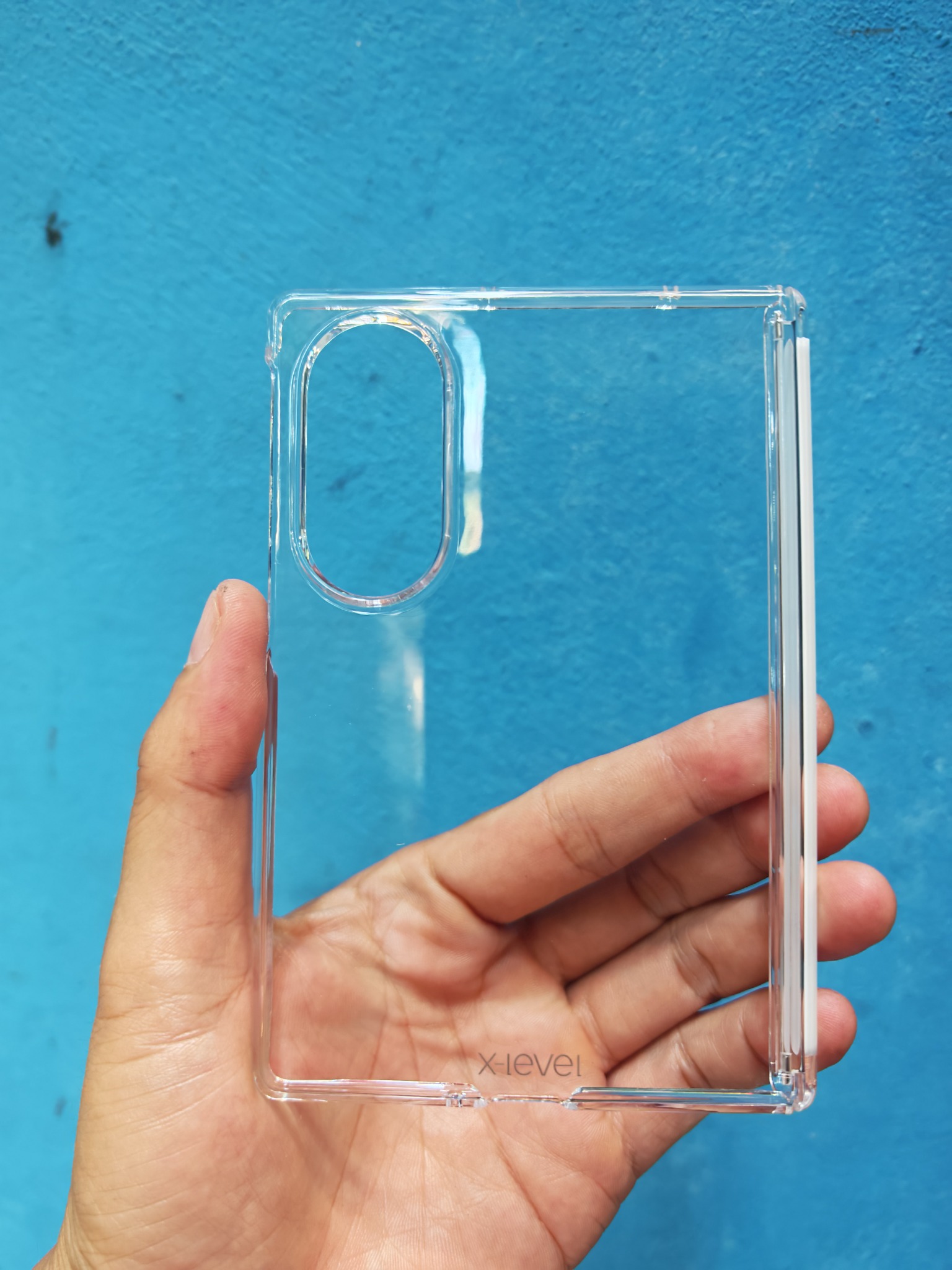 Ốp lưng Galaxy Fold 8 trong suốt X-Level nhìn tổng thể