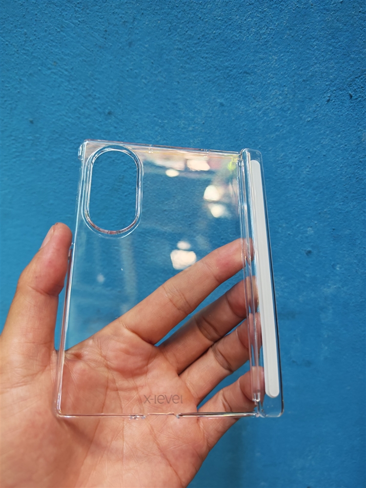 Chi tiết bảo vệ gáy bản lề Galaxy Fold 8