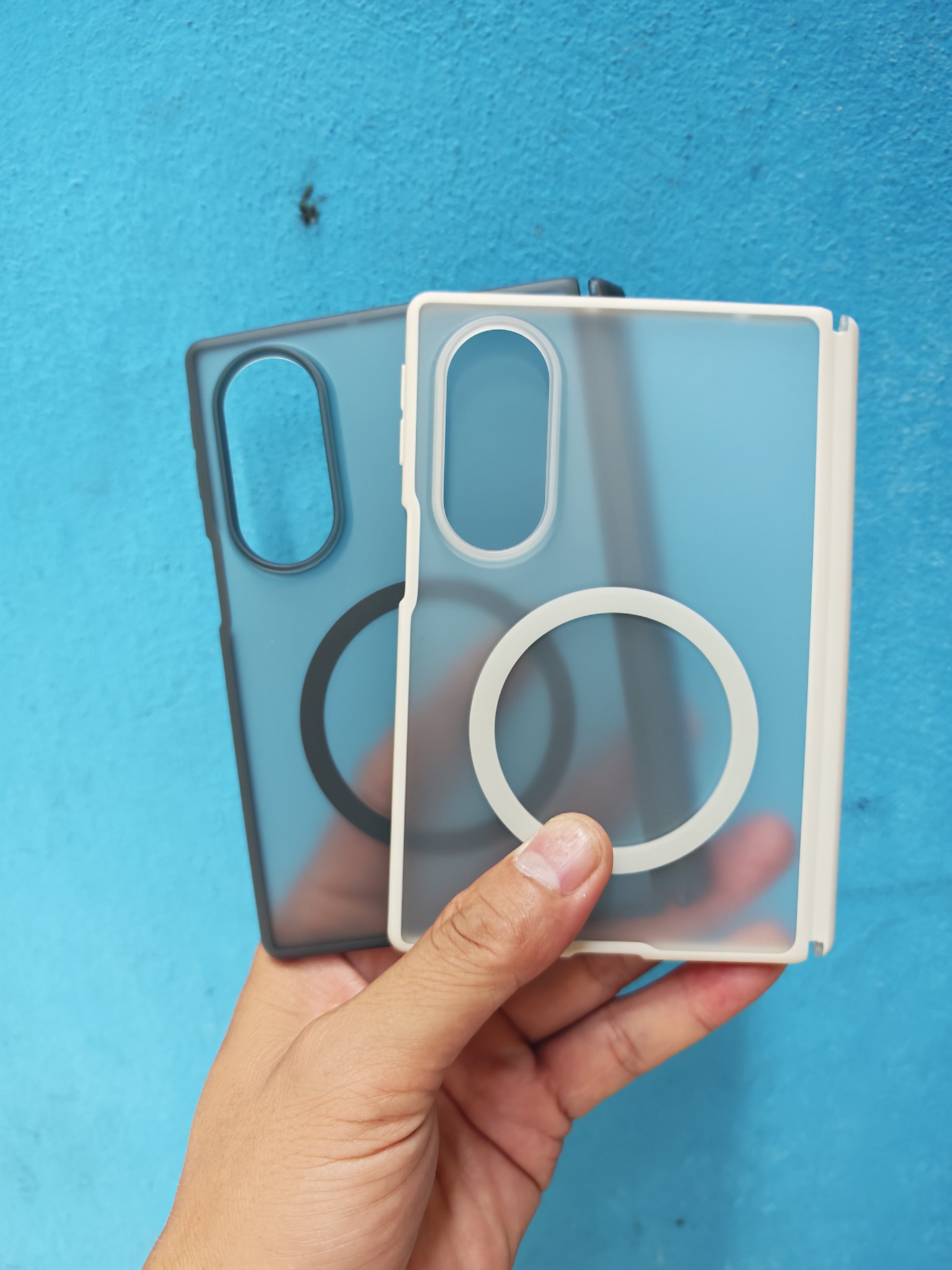 Ốp lưng nhám Galaxy Fold 8 MagSafe Memumi hai màu