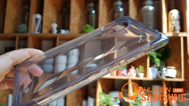 trên tay ốp lưng UAG chống sốc NOte 10 plus chính hãng trên tay ốp lưng UAG chống sốc NOte 10 plus chính hãng