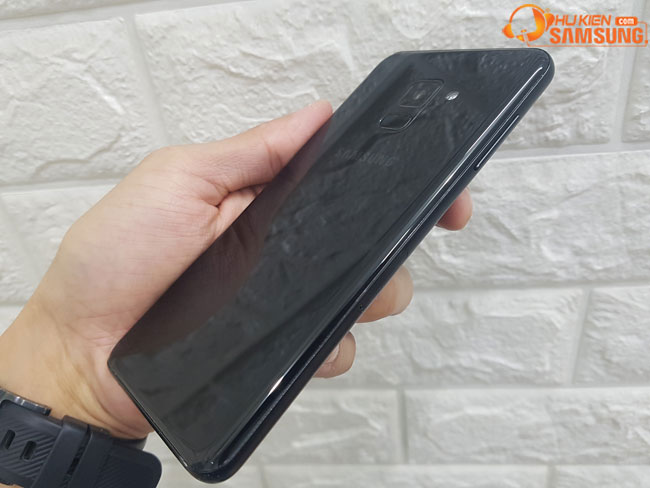 Thay nắp lưng Galaxy A8 2018 chính hãng Thay nắp lưng Galaxy A8 2018 chính hãng