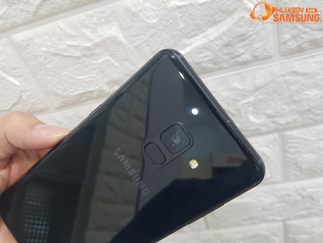Thay nắp lưng Galaxy A8 2018 chính hãng Thay nắp lưng Galaxy A8 2018 chính hãng