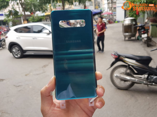 Thay nắp lưng Galaxy S10 chính hãng