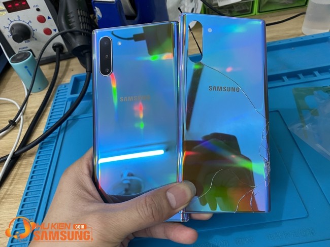  thay nắp lưng Note 10