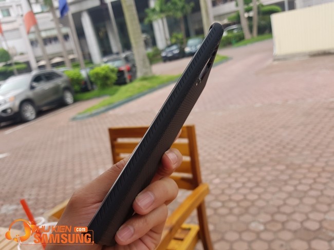 Ốp lưng Spigen Liquid Air Note 10 Plus