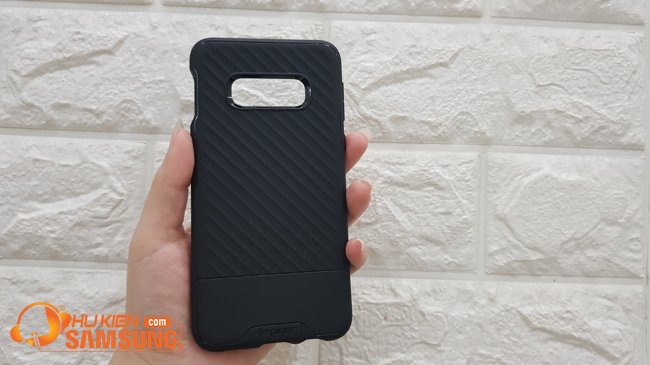 ốp lưng Samsung Galaxy S10 Plus Spigen Core Armor