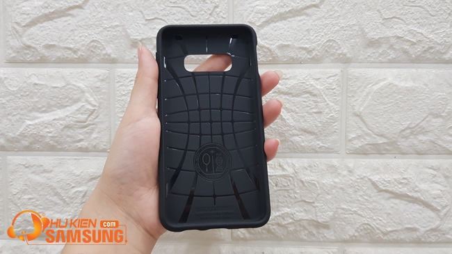 ốp lưng Samsung Galaxy S10 Plus Spigen Core Armor