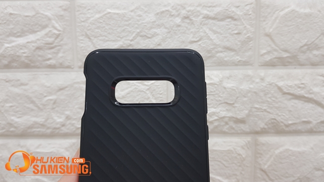 ốp lưng Samsung Galaxy S10 Plus Spigen Core Armor