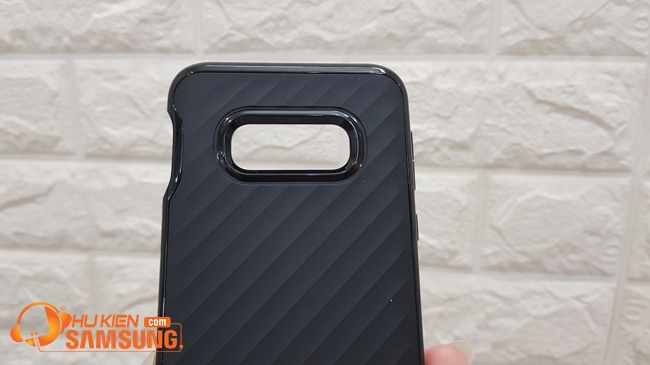 Ốp lưng Samsung S10E Spigen Neo Hybrid