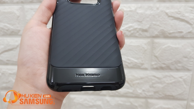 Ốp lưng Samsung S10E Spigen Neo Hybrid