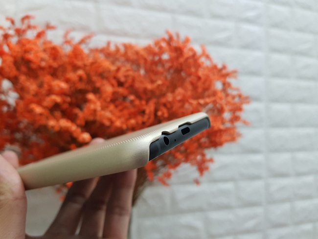 Ốp lưng sần Galaxy J6 2018 hiệu Nillkin