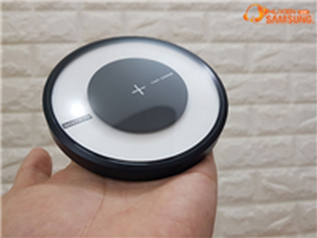 Đế sạc nhanh không dây Nillkin Magic Disk 4