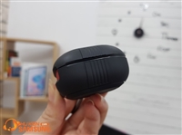 Ốp Galaxy Buds Live Spigen Rugged Armor màu đen