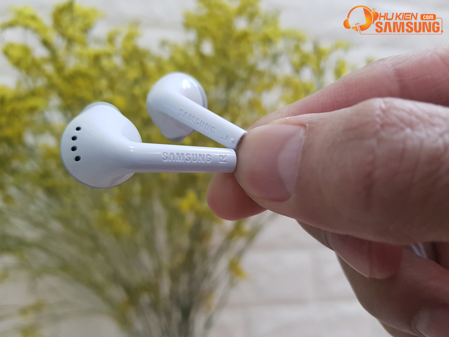 Tai nghe A7 2018 chính hãng samsung gái rẻ tại hà Nội Tai nghe A7 2018 chính hãng samsung gái rẻ tại hà Nội