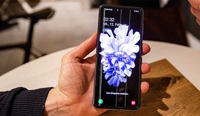 thay màn hình Galaxy Z Fold 2, Z Flip