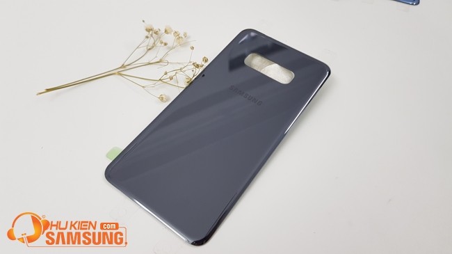 Thay nắp lưng Samsung S10e chính hãng giá rẻ hà nội