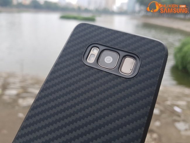 Ốp lưng dạng vân carbon Galaxy S8 hiệu Nillkin Ốp lưng dạng vân carbon Galaxy S8 hiệu Nillkin