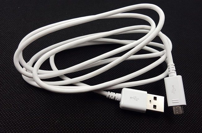 Cable USB Tab A Plus 9.7 Cable USB Tab A Plus 9.7