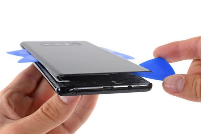 Cách tự thay pin Samsung Galaxy Note 8 đơn giản Cách tự thay pin Samsung Galaxy Note 8 đơn giản