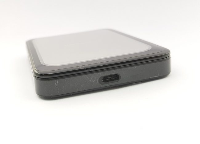 Dock sạc pin rời Galaxy S4 chính hãng màu đen Dock sạc pin rời Galaxy S4 chính hãng màu đen