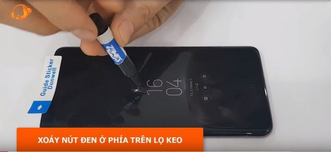 Hướng dẫn chi tiết kính cường lực full keo sử dụng tia UV Hướng dẫn chi tiết kính cường lực full keo sử dụng tia UV