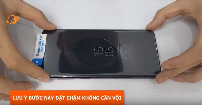 Hướng dẫn chi tiết kính cường lực full keo sử dụng tia UV Hướng dẫn chi tiết kính cường lực full keo sử dụng tia UV