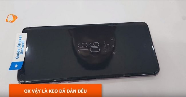 Hướng dẫn chi tiết kính cường lực full keo sử dụng tia UV Hướng dẫn chi tiết kính cường lực full keo sử dụng tia UV