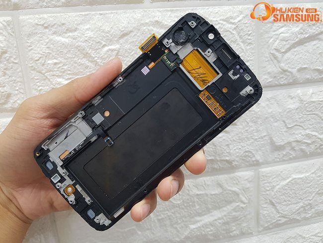 Thay màn hình Samsung Galaxy S6 Edge chính hãng Thay màn hình Samsung Galaxy S6 Edge chính hãng
