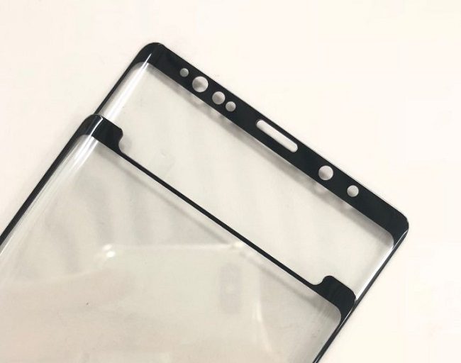 Cận cảnh các lỗ khoét cảm biến trên galaxy note 9 Cận cảnh các lỗ khoét cảm biến trên galaxy note 9