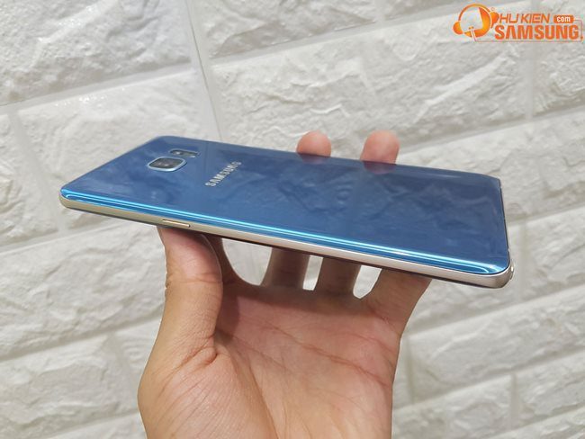 Thay nắp lưng Galaxy Note FE chính hãng Thay nắp lưng Galaxy Note FE chính hãng