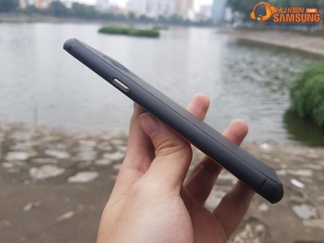 Ốp lưng dạng vân carbon Galaxy S8 hiệu Nillkin Ốp lưng dạng vân carbon Galaxy S8 hiệu Nillkin