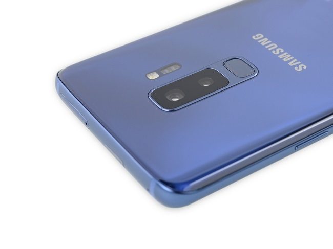 Thay kính camera Galaxy S9 Plus chính hãng