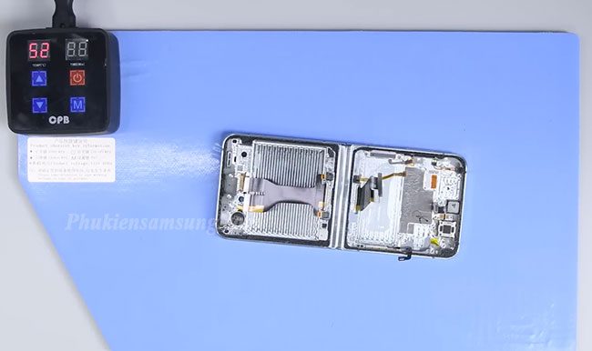 Thay màn hình Galaxy Z Flip 5| Flip 4| Flip 3 ở Hà Nội Thay màn hình Galaxy Z Flip 5| Flip 4| Flip 3 ở Hà Nội