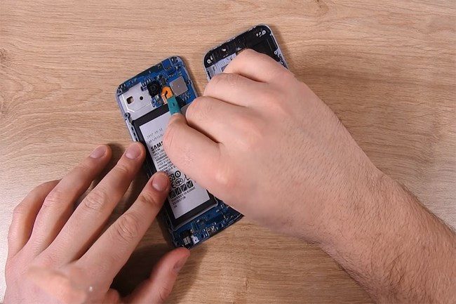 thay pin J3 Pro 2017 và một số pin J3 khác thay pin J3 Pro 2017 và một số pin J3 khác
