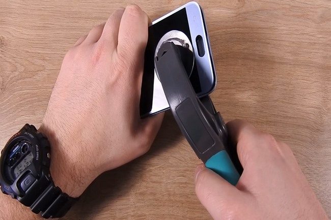 thay pin J3 Pro 2017 và một số pin J3 khác thay pin J3 Pro 2017 và một số pin J3 khác