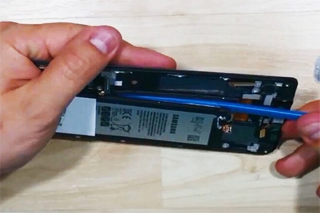Thay pin Samsung Galaxy S6 Edge Plus Thay pin Samsung Galaxy S6 Edge Plus