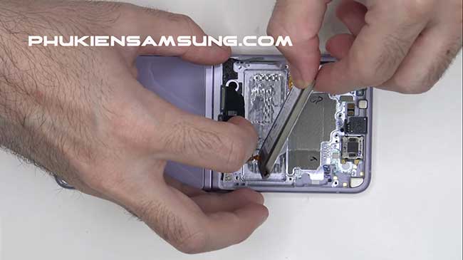thay Pin Z Flip 3 lấy ngay Hà Nội thay Pin Z Flip 3 lấy ngay Hà Nội