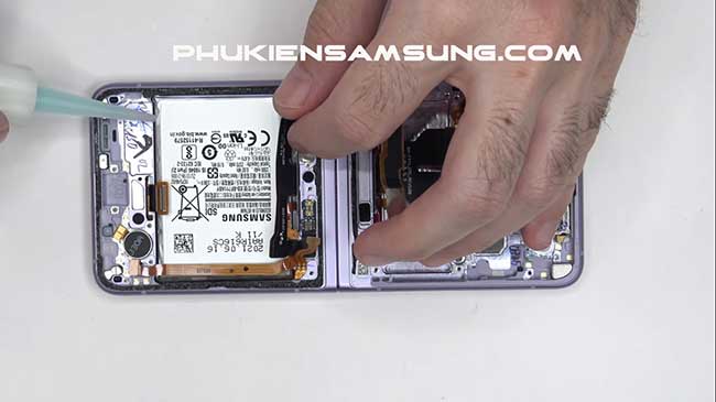 thay Pin Z Flip 3 lấy ngay Hà Nội thay Pin Z Flip 3 lấy ngay Hà Nội