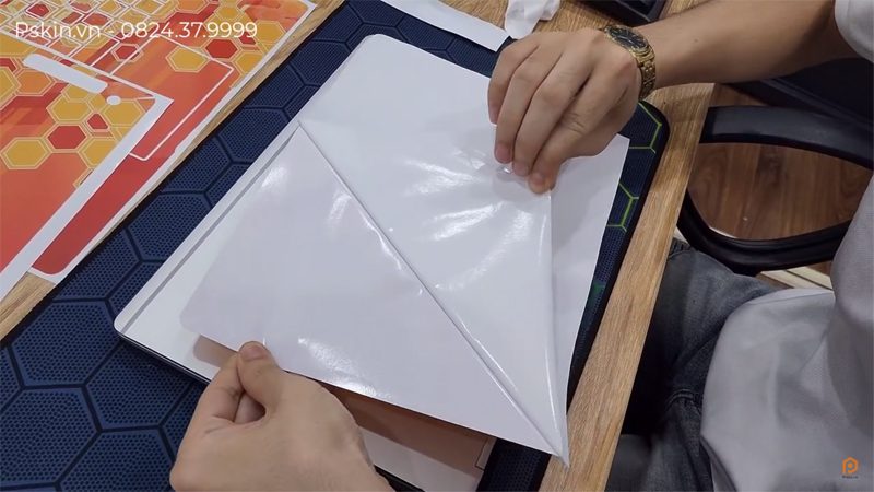 Các bước hướng dẫn dán Skin Laptop tại nhà Các bước hướng dẫn dán Skin Laptop tại nhà